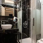 Angelica's Deluxe In Apartament