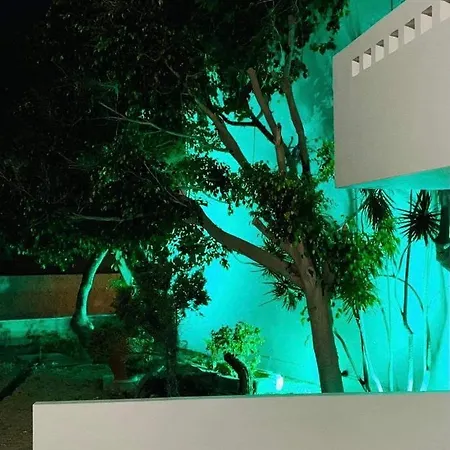 Angelica's Deluxe In * Adamantas (Milos)