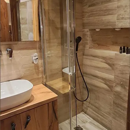 Angelica's Deluxe In Apartament
